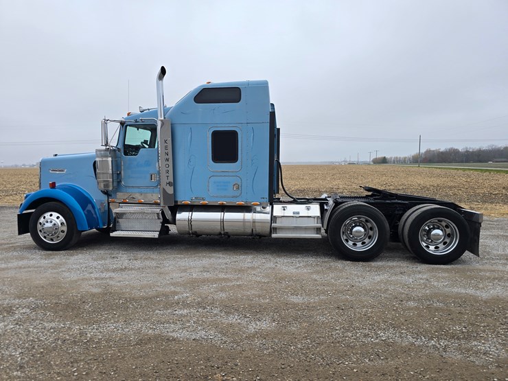 1999-kenworth-w900l-image-10
