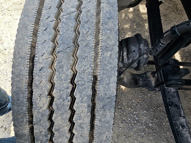 peterbilt-579-image-39