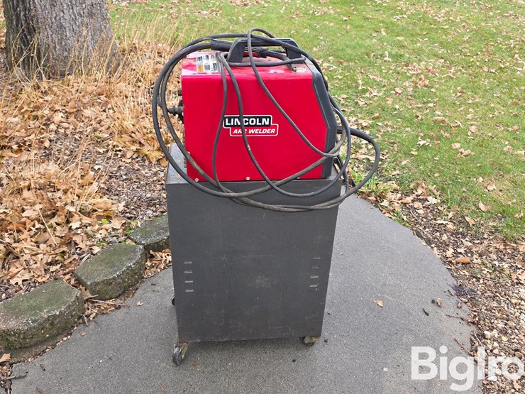 lincoln-sp-125-plus-wire-welder-image-4