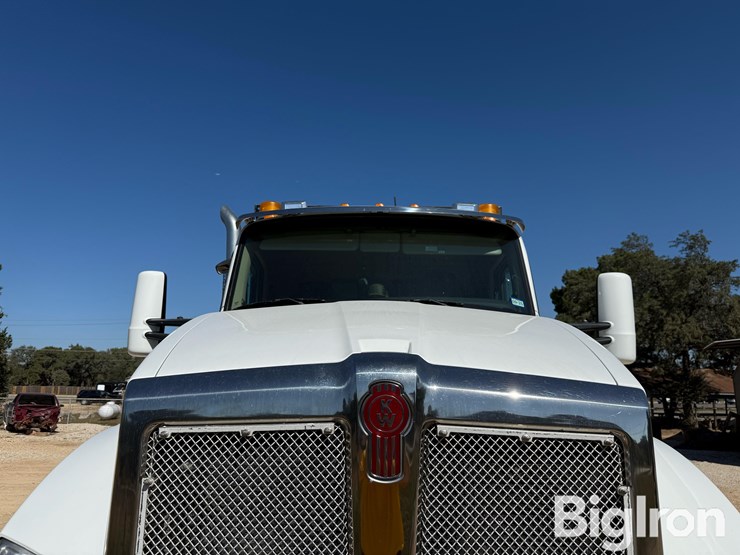 kenworth-t880-image-14