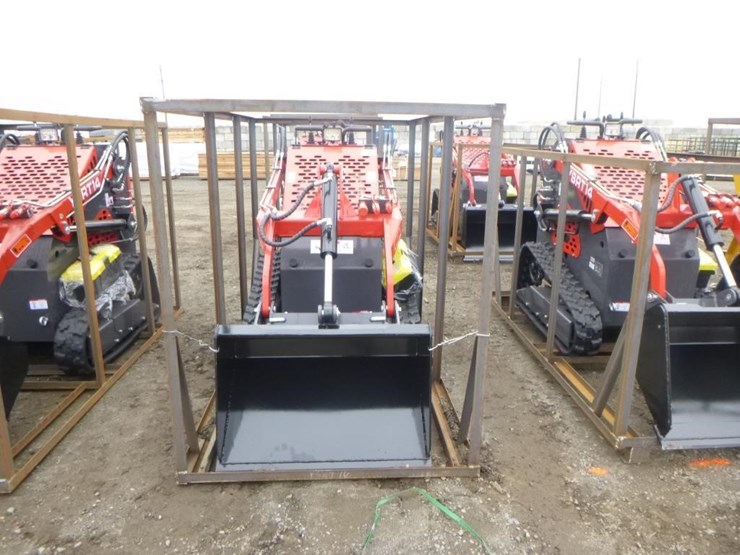 2025-agt-ysrt14-skid-steer-track-loader-image-5