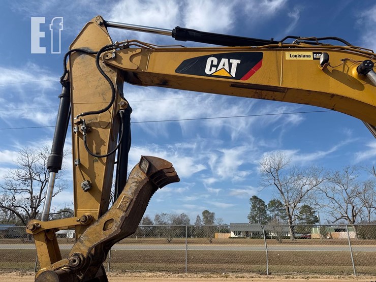 2019-caterpillar-326fl-image-24