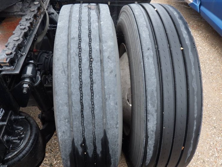 2018-freightliner-cascadia-125-image-8