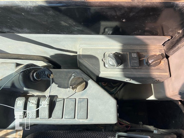 2014-caterpillar-308e2-cr-image-31