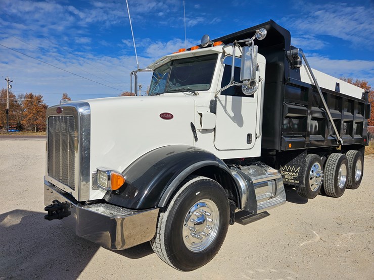 2009-peterbilt-365-image-3