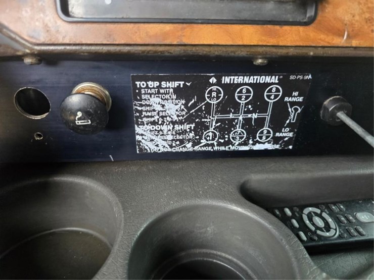 international-9400-image-41