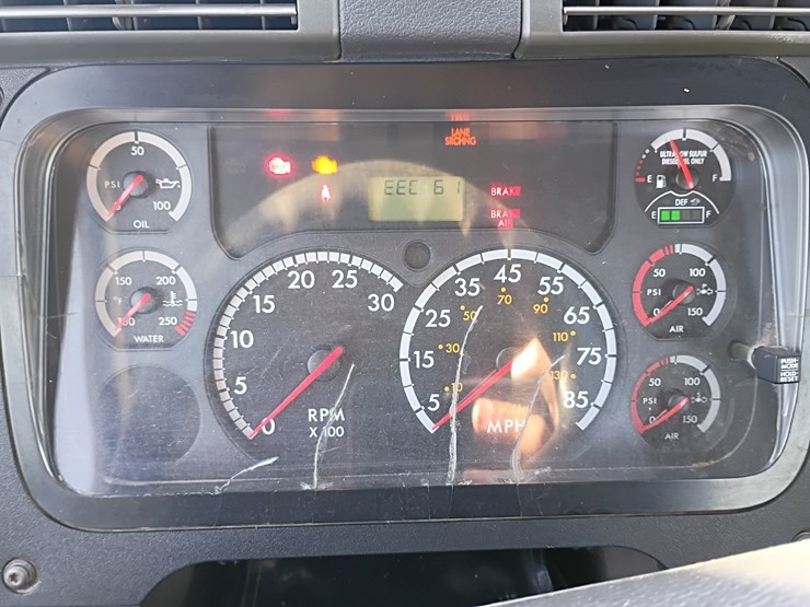 freightliner-cascadia-125-image-51