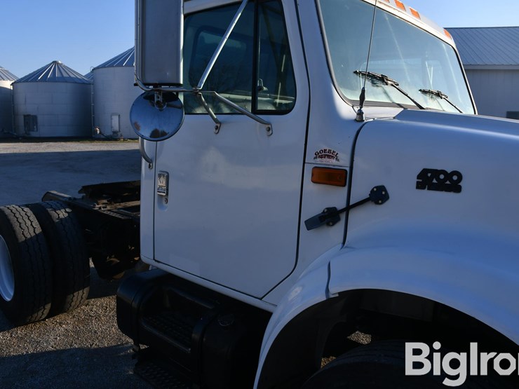 international-4700-image-19