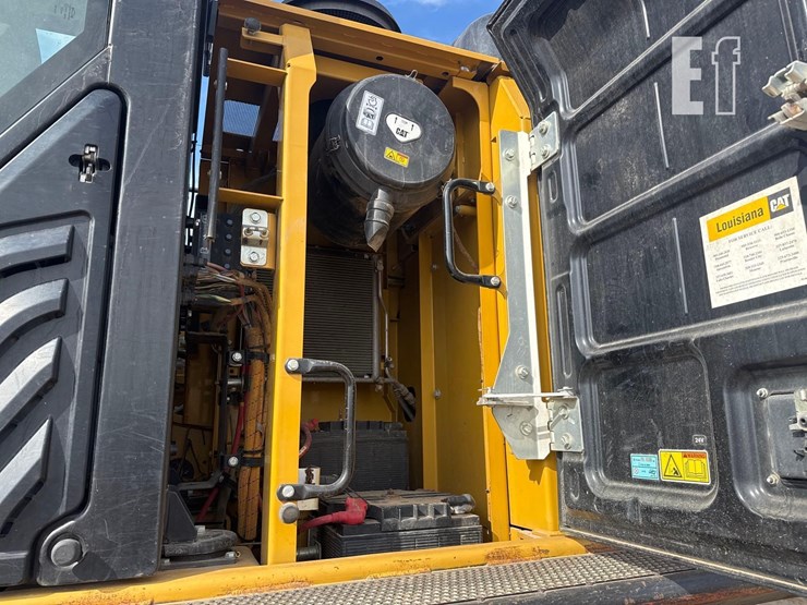 2019-caterpillar-326fl-image-19