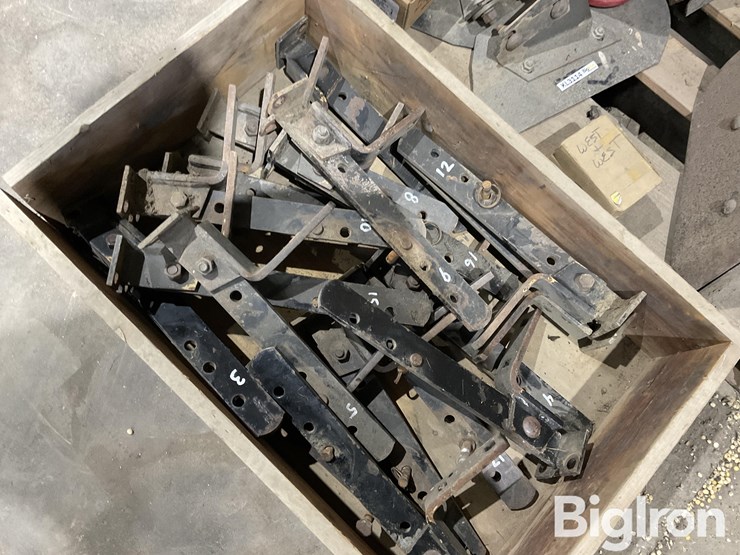 hiniker-16-row-hiller/ridger-attachments-image-10