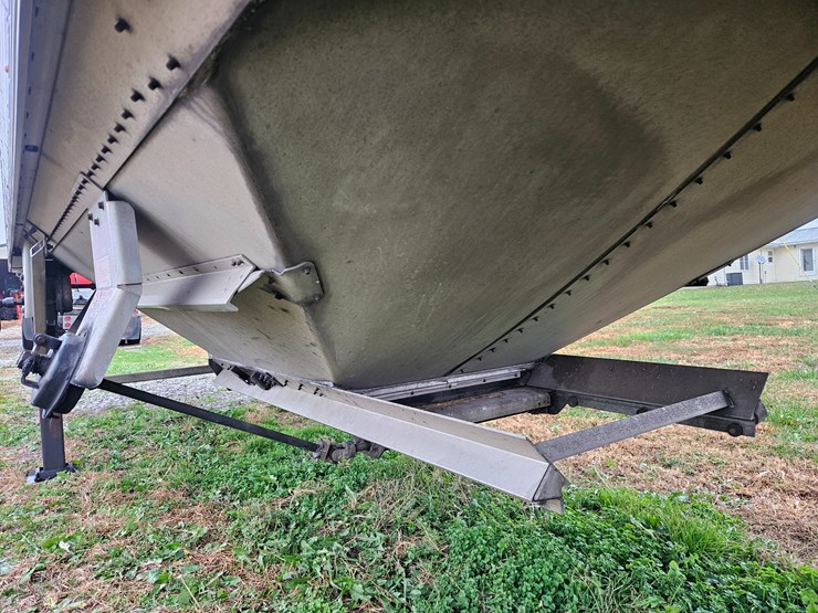 2017-timpte-hopper-bottom-image-46