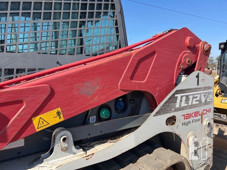 2019-takeuchi-tl12v2-image-21