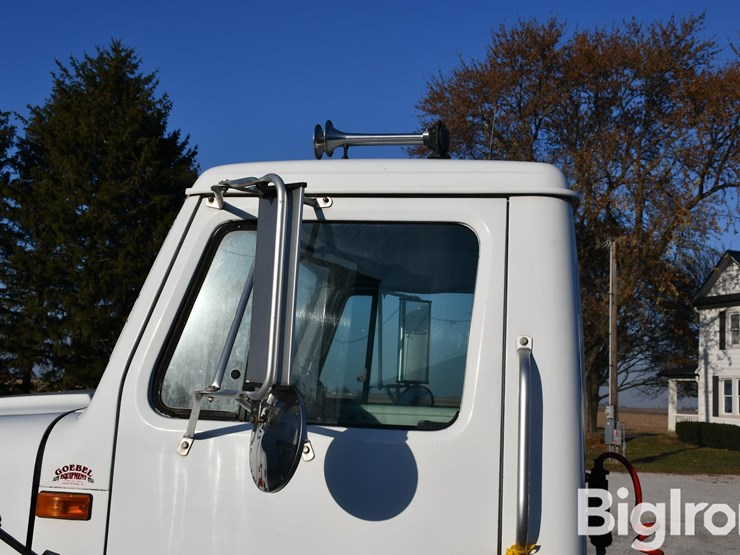 international-4700-image-12