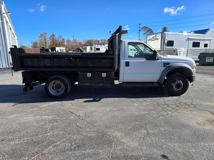 ford-f550-image-28