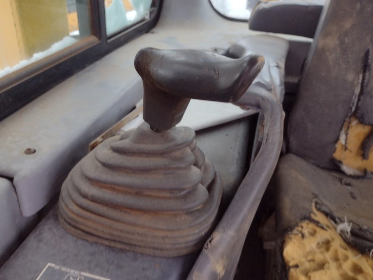 komatsu-d41e-6-image-13