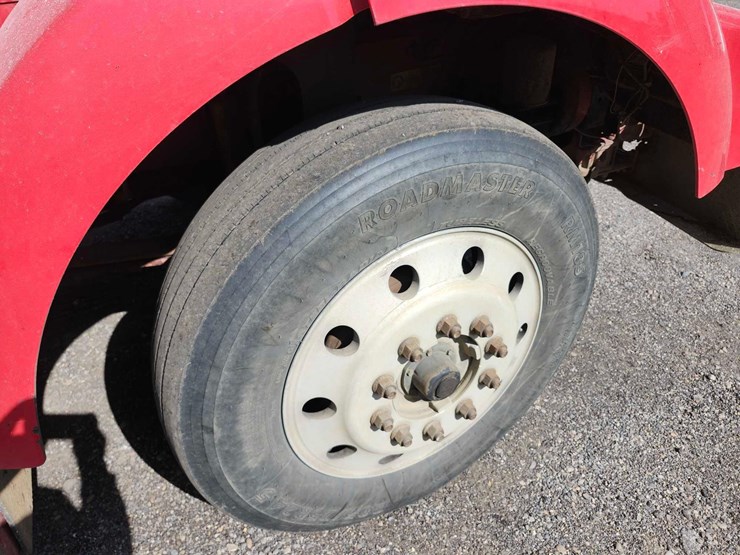 2011-kenworth-t800-image-13