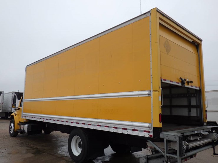 freightliner-m2-106-image-10