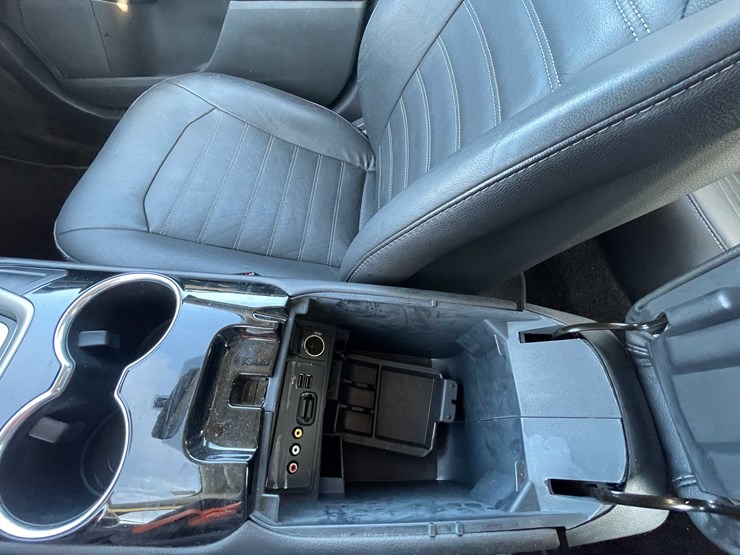 #1388-•-2015-ford-fusion-(has-wi-title)-(of)-image-86