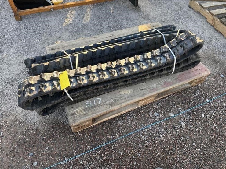 (2)-sets-of-7in-mini-excavator-tracks-image-1