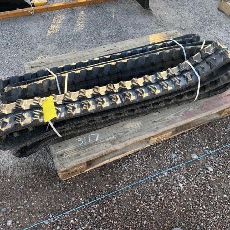 (2) SETS OF 7IN MINI EXCAVATOR TRACKS