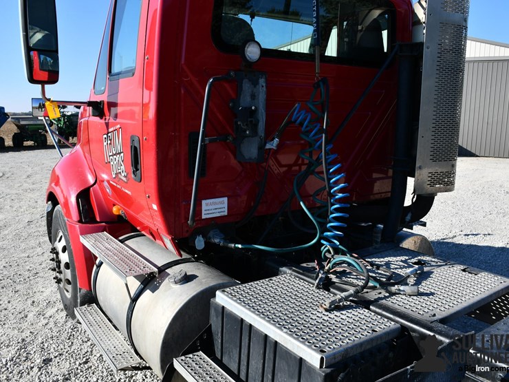 international-prostar-image-18