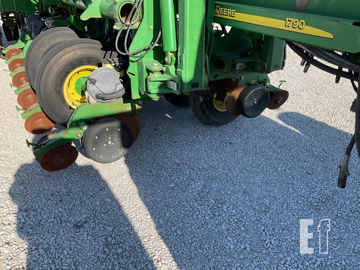 john-deere-1790-image-8