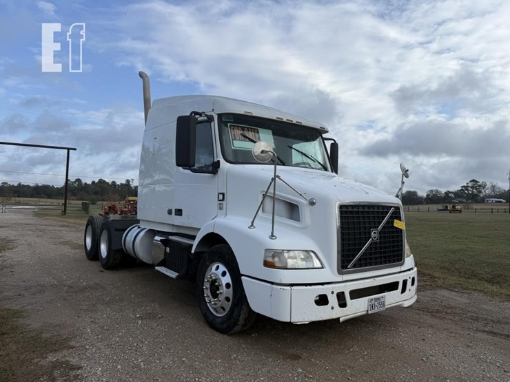 volvo-vnm64t630-image-3