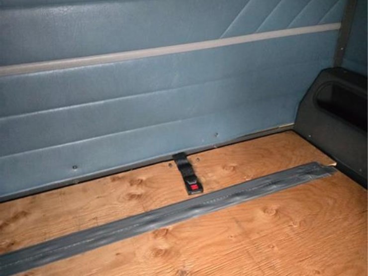 international-9400-image-33