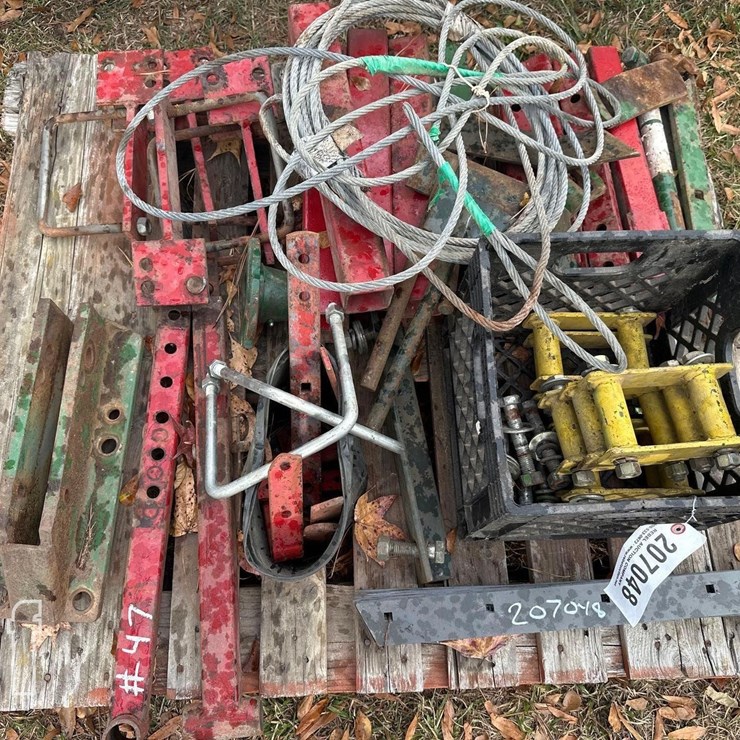 PALLET OF MISC PARTS