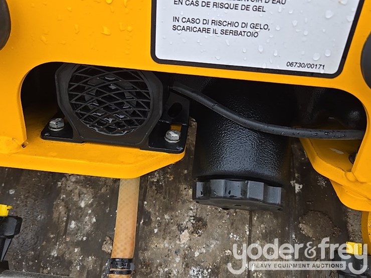 2023-jcb-ct260-120-image-24