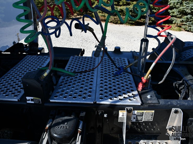 2020-kenworth-t880-image-19