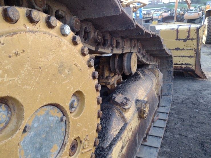 caterpillar-d6t-xl-image-36