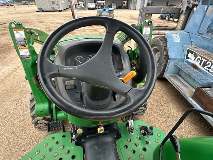 john-deere-4105-image-51