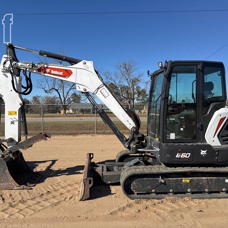 2022 BOBCAT E60R2