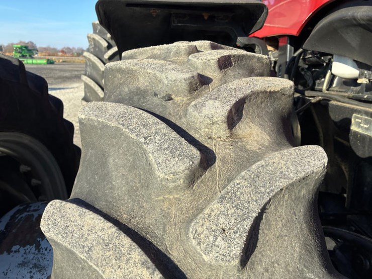 case-ih-magnum-305-image-56