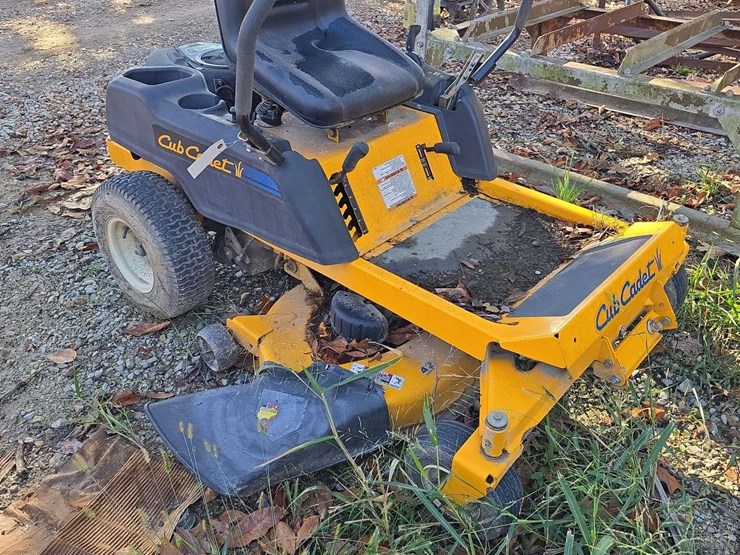 cub-cadet-zero-turn-lawn-mower,-42"-deck-510hrs-image-1