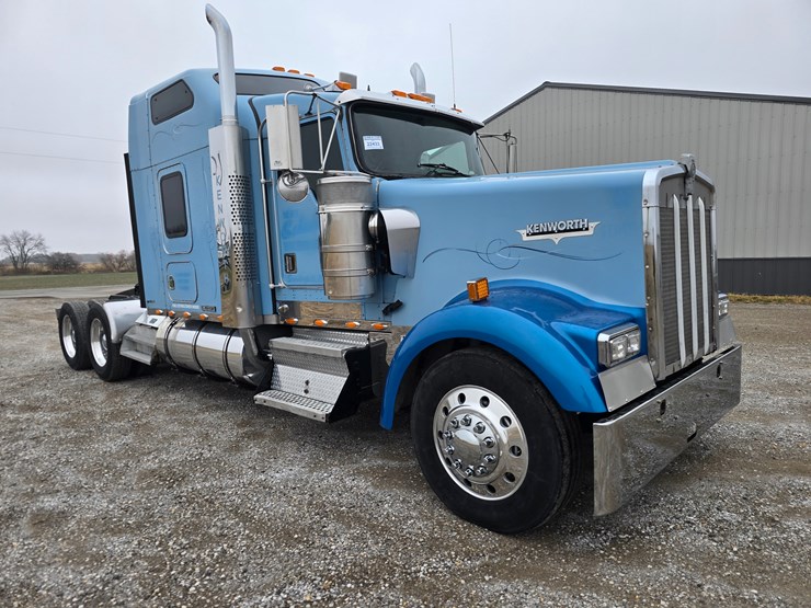 1999-kenworth-w900l-image-45