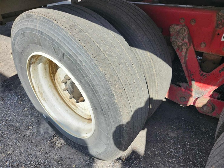 2011-kenworth-t800-image-9