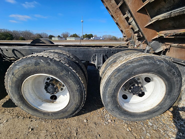 peterbilt-379-image-93