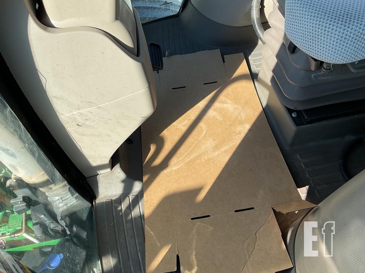 john-deere-r4038-image-51