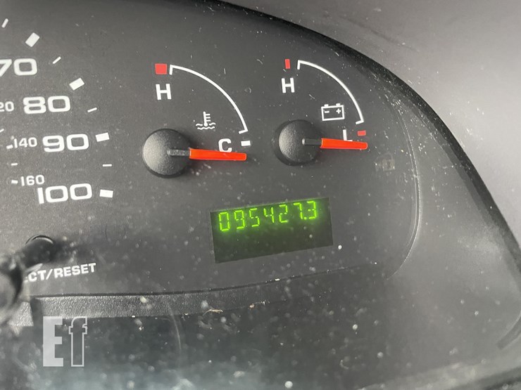 2005-ford-e250-image-11