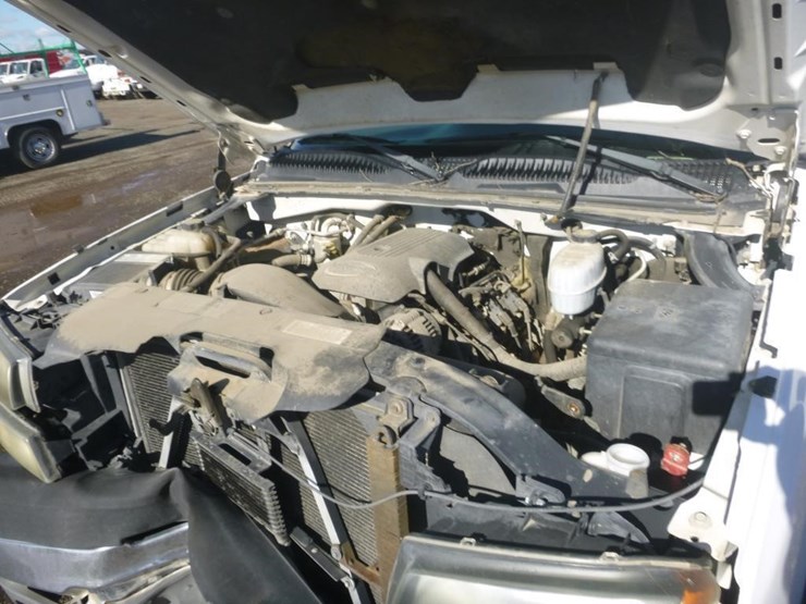 2005-chevrolet-3500-image-11