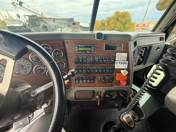 2012-western-star-4900-image-16