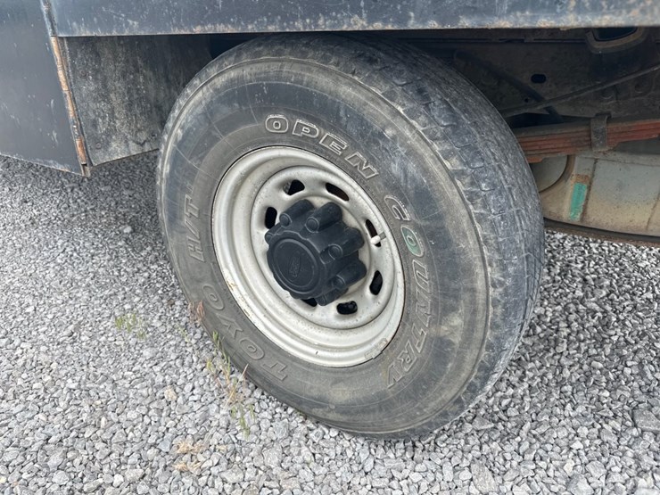 2004-ford-f350-xl-image-10