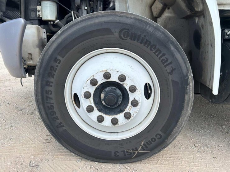 international-durastar-4400-image-6