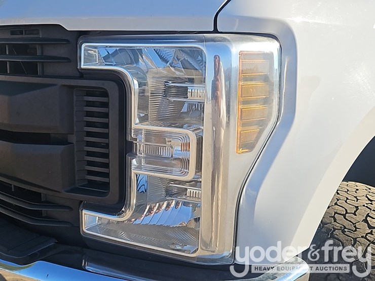2019-ford-f250-xl-image-14