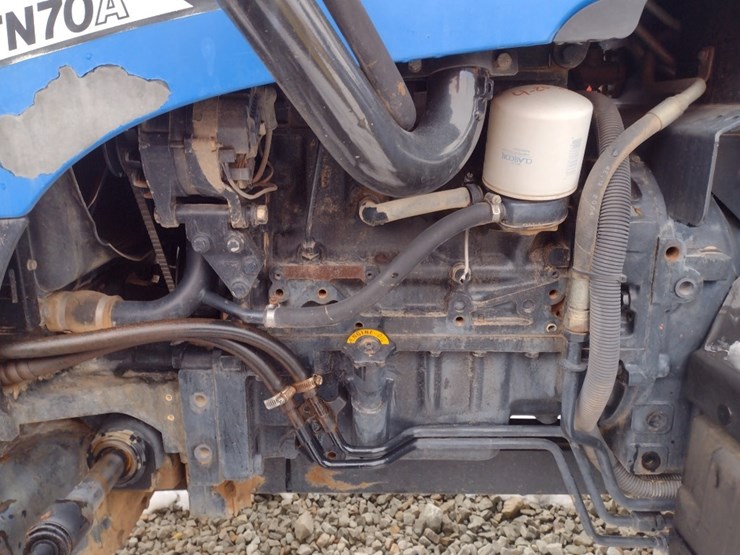 new-holland-tn70a-image-24