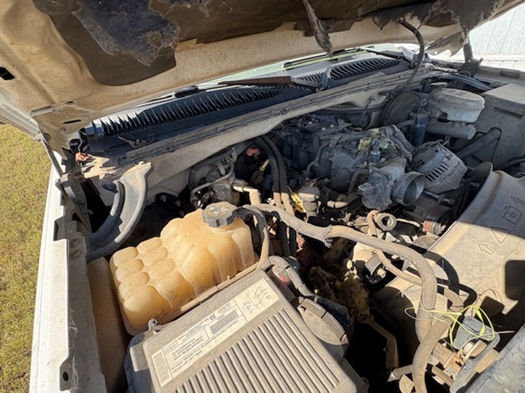 2003-chevrolet-silverado-1500-image-11