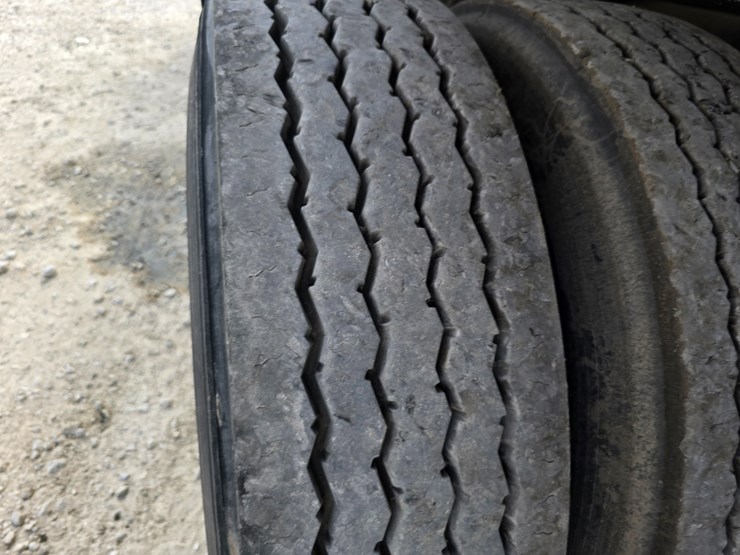 2005-peterbilt-320-image-79