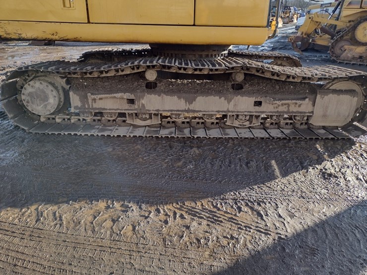 caterpillar-320fl-image-21